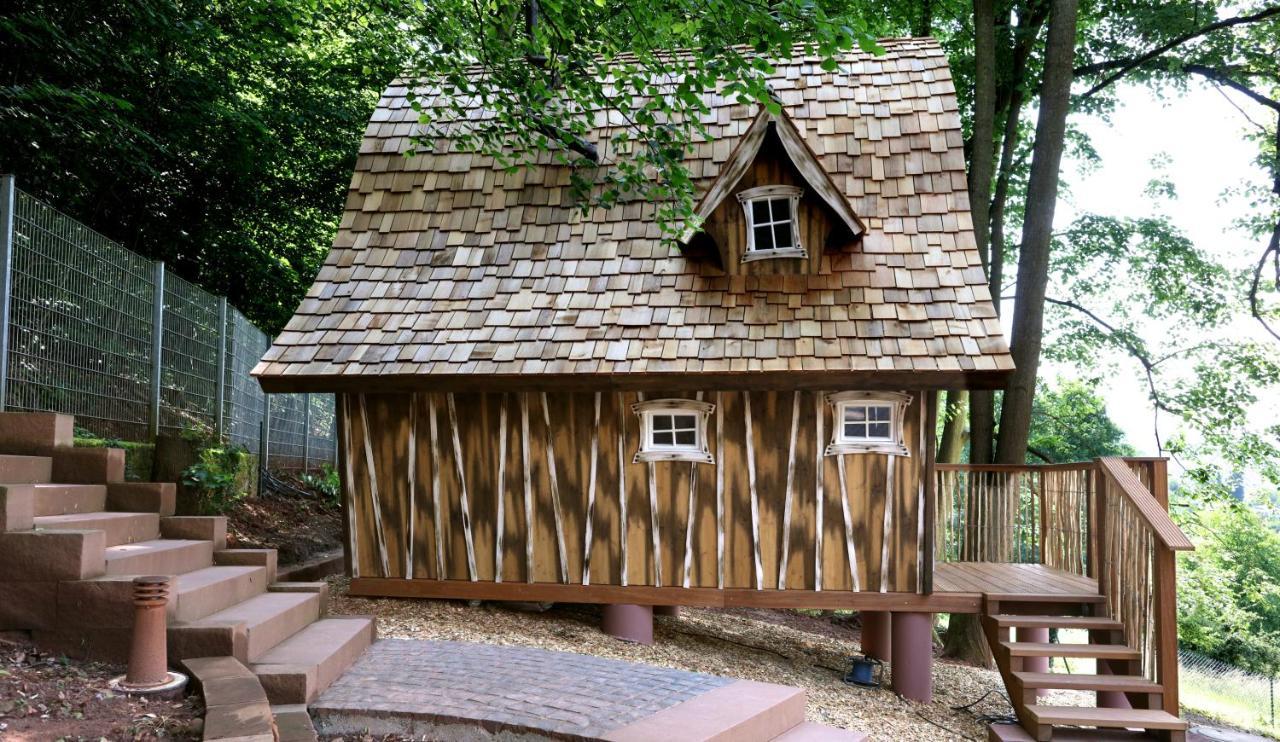 Вилла Hexenhaeuschen Am Waldrand Аннвайлер-ам-Трифельс Экстерьер фото