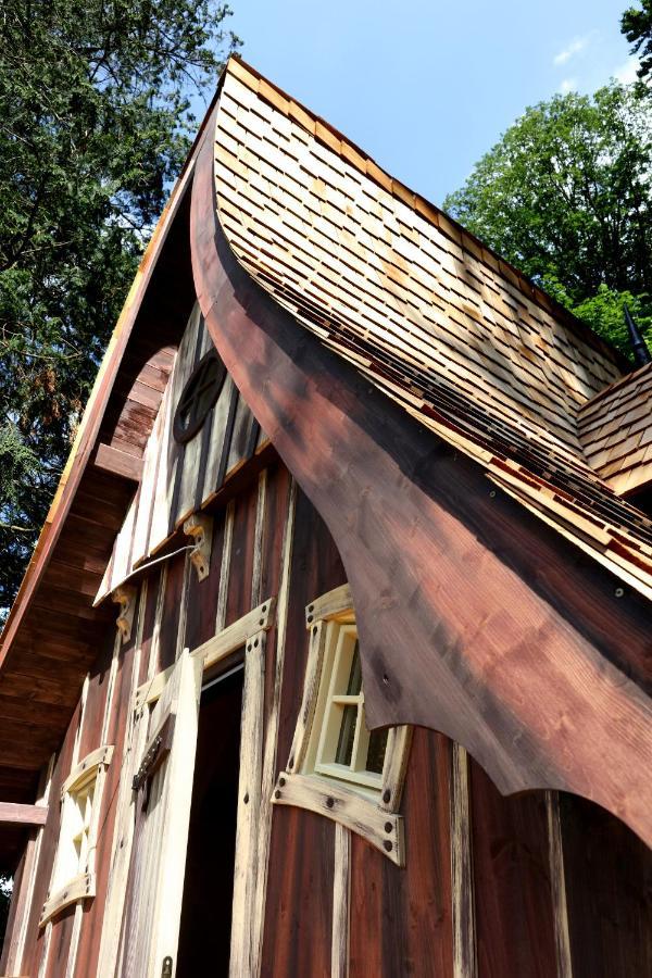 Вилла Hexenhaeuschen Am Waldrand Аннвайлер-ам-Трифельс Экстерьер фото