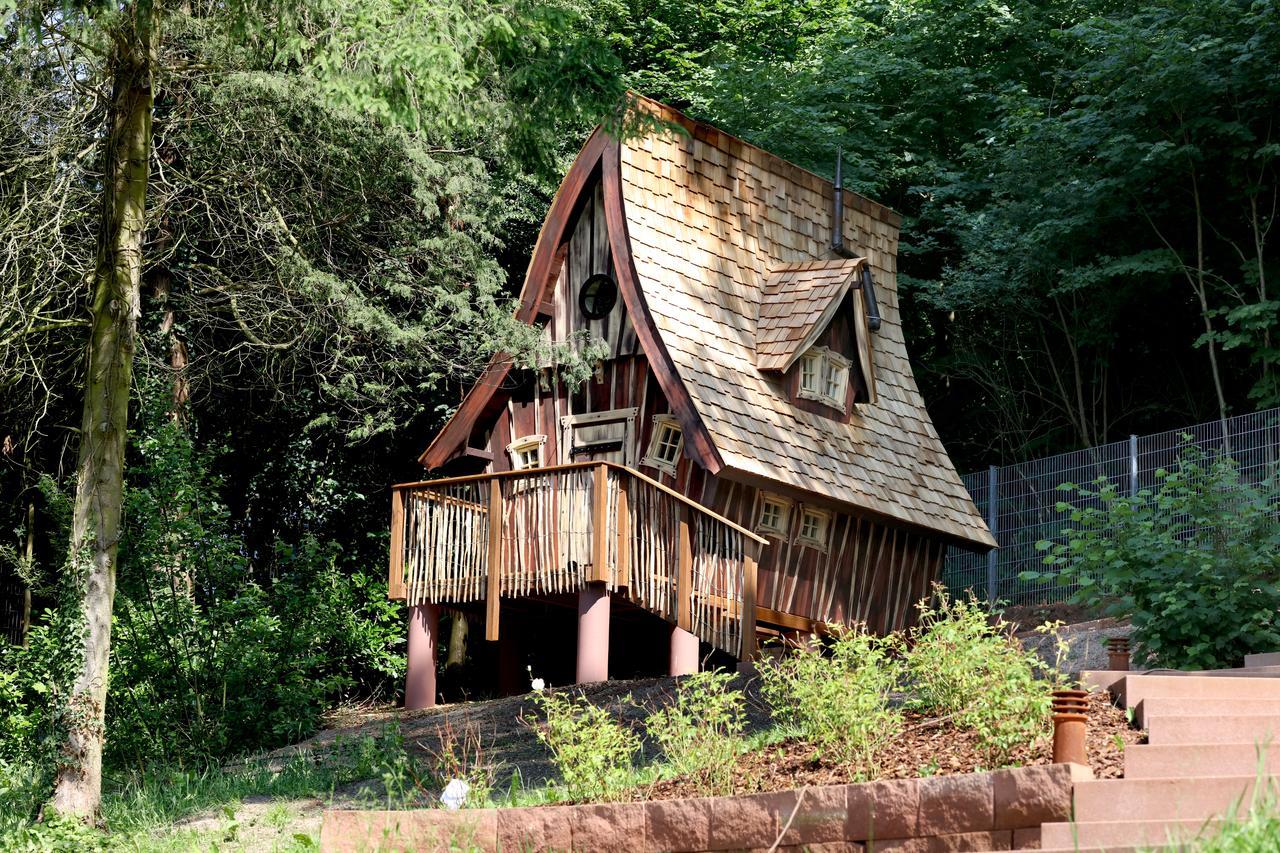 Вилла Hexenhaeuschen Am Waldrand Аннвайлер-ам-Трифельс Экстерьер фото