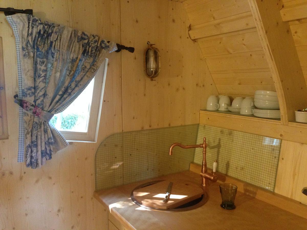 Вилла Hexenhaeuschen Am Waldrand Аннвайлер-ам-Трифельс Экстерьер фото